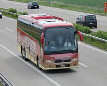 Volvo 9700 de la maison Zurkinden photographi� le 27.05.2012 sur l'autoroute Berne - Zurich 