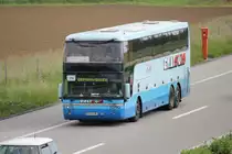 van Hool T917 Galisuis assurant la liaison Espagne - Suisse photographi� le 27.05.2012 sur l'autoroute Berne - Zurich