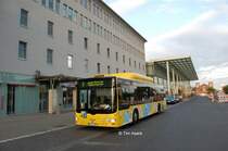 Der Wagen 1487 (MAN NL 200 H / MAN EN06) im Juni 2012 auf der Linie 9 der Langen Nacht der Wissenschaften 2012 am Berliner Ostbahnhof.