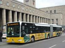 der MB-Capacity, der SSB, am Stuttgarter-Hauptbahnhof, auf der Linie 42 zum Erwin-Schttle-Platz