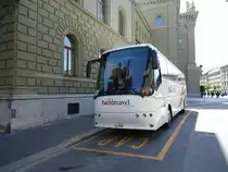 Bova Futura de la maison HelloTravel photographi� le 02.06.2012 devant le Palais f�d�ral en ville de Berne