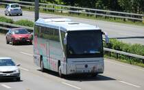 Mercedes Benz Tourisme immatricul en Italie photographi le 02.06.2012 sur l'autoroute dans la rgion de Berne 