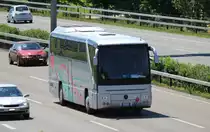 Mercedes Benz Tourisme immatricul� en Italie photographi� le 02.06.2012 sur l'autoroute dans la r�gion de Berne 