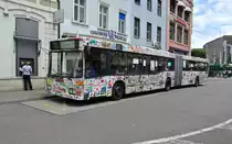 MB O 405 GN 2 Nr. 736 auf der Linie 30 bei der Haltestelle Basel SBB, 13.06.2012.