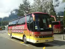 Bahnersatz zwischen Fl�elen und G�schenen: Zurkirchen, Malters - LU 15'652 - Setra am 11. Juni 2012 beim Bahnhof Fl�elen