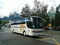 Bahnersatz zwichen Fl�elen und G�schenen: Marchetti, Airolo - TI 301'644 - Setra am 11. Juni 2012 beim Bahnhof Fl�elen