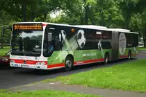 NE-ZS 249 (WagenNr. 249)- Wiedermal eine Klasse Arbeit von Grein Werbetechnik. Dieser Bus wurde vor gut einer Woche passend zur EM 2012 mit einem wirklich Klasse aussehendem Fu�ball design beklebt. Hiermit wird die Stadtwerke Neuss(SWN) f�r ihr eigenes online-Gewinnspiel. Dieser Bus ist eine echt rarit�t und f�hrt noch mindestens bis zum Finale, hoffentlich mit Deutschland ;)

Aufg. 15.06.2012 auf der Linie 844 richtung  Neusserfurth 