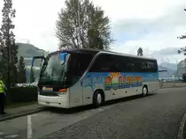 Bahnersatz zwischen Fl�elen und G�schenen: Bolliger, Untersch�chen - UR 9333 - Setra am 11. Juni 2012 beim Bahnhof Fl�elen