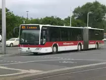 Mercedes-Benz O 530 II (Citaro Facelift) auf der Linie M11 nach Braunschweig Lamme am Hauptbahnhof Braunschweig.(21.6.2012)
 
