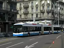 Doppelgelenktrolleybus (lighTram3) von Hess mit der Betiebsnummer 73 auf der Linie 31 am Hauptbahnhof Z�rich. die Aufnahme stammt vom 23.06.2012.