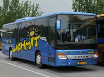 Setra S 416 UL der Busfirma Schmit aus Schieren, bei der Ankunft am Bahnhof in Ettelbr�ck fotografiert am 29.06.2012.