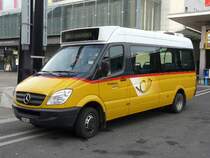Postauto - Mercedes City Sprinter TG 158102 eingeteilt auf der Linie 838 bei der Postautohaltestelle am Bahnhofsplatz in Frauenfeld am 04.01.2008