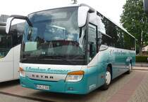 Der gleiche Setra S 415 UL,von Franken-Express, in Nagold auf dem Parkplatz vom Gartenschaugelnde