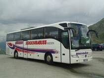 Aus Schweden: Bergkvarabuss, Kalmar - Nr. 103/AUR 026 - Mercedes am 1. Juli 2012 auf dem Nufenenpass