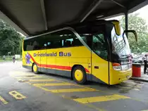 Setra 411 HD de la maison Grindelwald Bus photographi� le 08.07.2012 su l'aire de repos de Pratteln, pr�s de B�le