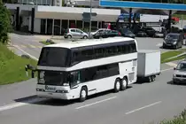 Neoplan Skyliner de la maison Remy Voyages Lausanne photographi� le 07.07.2012 pr�s de Berne 