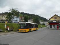 Postauto/Regie Nesslau SG 284 017 (Setra S315NF) am 20.7.2012 beim Bhf. Urnsch auf der Linie 791 zur Schwgalp. Angesicht des schlechten Wetters war dieser Kurs auch dementsprechend ausgelastet, ganze 3 Fahrgste (inkl. mir) wurden gezhlt.