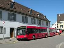 Vom Montag 23.07.2012 bis 12.08.2012 ist die Linie 6 vom Eglisee bis nach Riehen Grenze wegen einer Gleisbaustelle unterbrochen. Die Van Hool Busse von Bernmobil sind auch im Einsatz. Hier Bus Nr.739 (ex Bernmobil 242) an der Haltestelle Bettingerstrasse. Die Aufnahme stammt vom 23.07.2012.