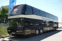 Ein schner Neoplan-Megaliner frisch restauriert in Herrenberg-Gltstein.