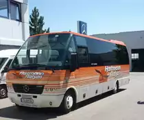 Ein Bus von der Fa. Hartmann-Reisen  in Herrenberg-G�ltstein