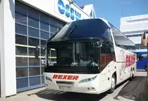 Ein Neoplan-Starliner II von der Fa. Rexer in Herrenberg-G�ltstein