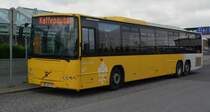 Ein Volvo Linienbus mit origineller Zielbeschilderung am Hafen-Busbahnhof in Turku am 06.06.2012.