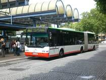 Neoplan N 44-Serie (Centroliner) auf der Linie 353 nach Bahnhof Castrop-Rauxel am Hauptbahnhof Bochum.(11.7.2012)