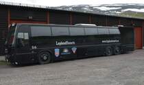 Ein Volvo Zubringer-Reisebus mit Heckladeraum vom Lapplandresort Schweden gesehen am 25.06.2012. 