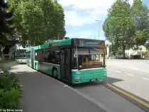 BVB Nr. 755 (MAN A23) am 30.7.2012 in Riehen, Habermatten. Bis 2008 endigte hier die letzte Trolleybuslinie der BVB. Noch heute errinnern die massiven Masten f�r die Strassenbeleuchtung an die Basler Trolleybus-�ra, die an der Urne ein j�hes Ende nahm.