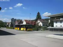 Postauto/Regie Uznach SG 267 068 (VanHool New A360) am 31.7.2012 beim Bhf. Uznach.