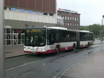 MAN Niederflurbus 3. Generation (Lion's City) auf der Linie 933 nach Duisburg Neudorf Universit�t Nord am Hauptbahnhof Duisburg.(17.7.2012) 