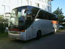 SETRA S415HDH,am 15.August 2012,auf dem Parkplatz vom Treffhotel in Bergen/R�gen.