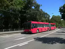 Vom Montag 23.07.2012 bis 12.08.2012 ist die Linie 6 vom Eglisee bis nach Riehen Grenze wegen einer Gleisbaustelle unterbrochen. Die Van Hool Busse von Bernmobil sind auch im Einsatz. Hier Bus Nr.739 (ex Bernmobil 242) kurz vor der Haltestelle Eglisee. Die Aufnahme stammt vom 23.07.2012.
