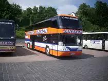 Neoplan Skyliner von Janssen aus Deutschland im Stadthafen Sassnitz am 13.06.2012

