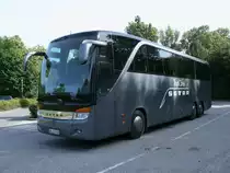 Dieser SETRA S416 HDH stand am 17.August 2012 auf dem Rugardparkplatz in Bergen/R�gen.