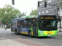 MAN Niederflurbus 3. Generation (Lion's City) auf der Linie 957 nach Oberhausen Everslohstra�e am Hauptbahnhof Oberhausen.(18.7.2012) 