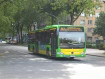 Mercedes-Benz O 530 II (Citaro Facelift) auf der Linie 957 nach Oberhausen Tulpenstra�e am Hauptbahnhof Oberhausen.(18.7.2012) 