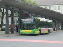 MAN Niederflurbus 3. Generation (Lion's City) auf der Linie 143 nach S-Bahnhof Essen-Borbeck am Hauptbahnhof Oberhausen.(18.7.2012) 