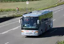 Setra 415 GT HD de la maison Jean-Louis / Novabus photographi� le 18.08.2012 pr�s de Berne 