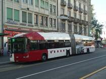 TPF Fribourg - Nr. 518/FR 300'433 - MAN/Hess Gelenkduobus am 19. August 2012 beim Bahnhof Fribourg