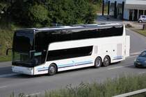 van Hool TX Astromega encore immatricul en Belgique photographi le 29.08.2012 prs de Berne. Ce vhicule a t livr quelques heures plus tard  la maison L'Oiseau bleu  Sierre !
. On remarque les lignes qui reprennent le graphique de la maison mme si les couleurs ont chang (l'orange  disparu et le gris fait son apparition !)
