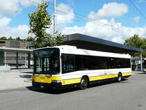 VB Schaffhausen - Volvo Nr.22 SH 38022 vor den Bushaltestellen neben dem Bahnhof in Schaffhausen am 26.08.2012