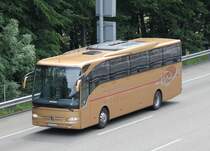 Mercedes Benz Tourismo de la maison Raf Trans (PL) photographi le 27.05.2012 entre Berne et Ble