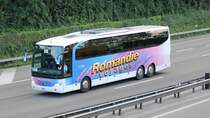 Mercedes Benz Travego de la maison Horner Reisen aux couleurs Romandie Voyages photographi� le 15.09.2012 pr�s de B�le