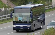 van Hool Acron version VIP de la maison Bus Limousine photographi� le 17.09.2012 pr�s de Berne 