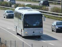 Mercedes Benz Tourismo de la maison LeCar.ch photographi� le 21.09.2012 pr�s de Berne