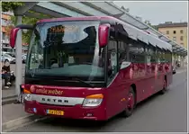(EW 1535)  Am Bahnhof von Saarbr�cken wartet dieser Setra S 416 UL der Busfirma Emil Weber auf Fahrg�ste um diese ohne zwischen Halt zum Bahnhof von Luxemburg zu fahren. W�hrend der Woche wird dieser Service 7 mal, Samstags 5 mal und Sontags 4 mal angeboten. Die Fahrtdauer betr�gt ungef�hr 1,5 Stunden.  18.09.2012
