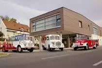 3 Steyr 380 der Verkehrsbetriebe Gschwindl in Gro�ebersdorf/N�