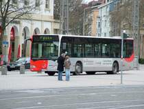 Ein Bus der VBK, der vor dem Karlsruher Hauptbahnhof  Pause  macht.

aufgenommen am 27.03.2008