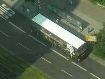 Ein Bus der BVG am  Alex . (Das Bild wurde vom Fernsehturm geschossen.)